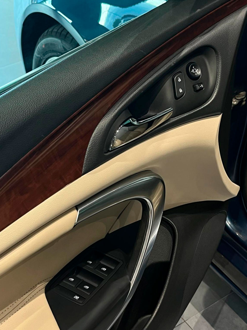 OPEL Insignia 2.0CDTI ecoFLEX StarStop | Select Área OPEL Insignia 2.0CDTI ecoFLEX StarStop | Select Área