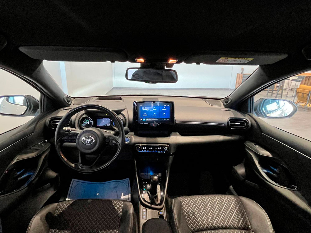 Select Área | TOYOTA Yaris 1.5 120H Style Plus Select Área | TOYOTA Yaris 1.5 120H Style Plus