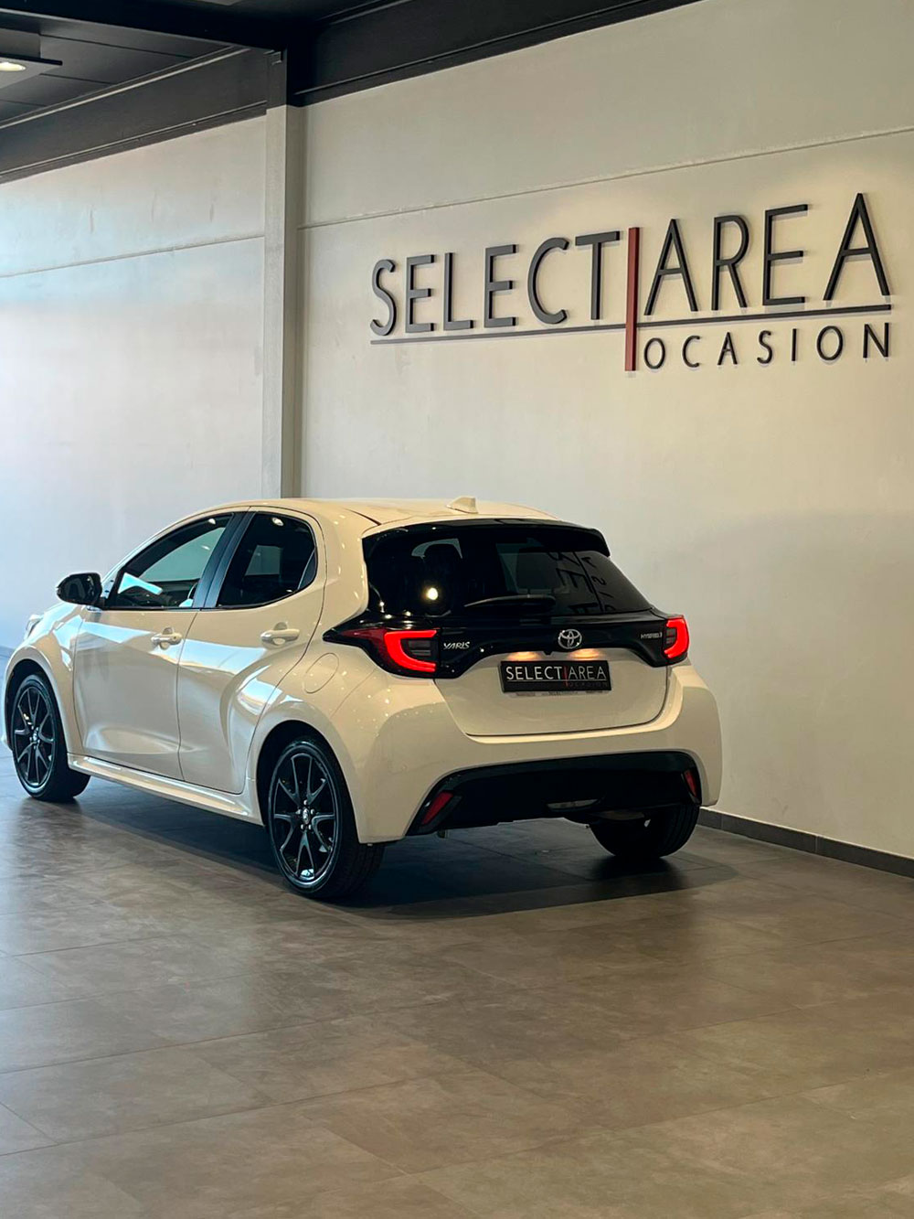 Select Área | TOYOTA Yaris 1.5 120H Style Plus Select Área | TOYOTA Yaris 1.5 120H Style Plus