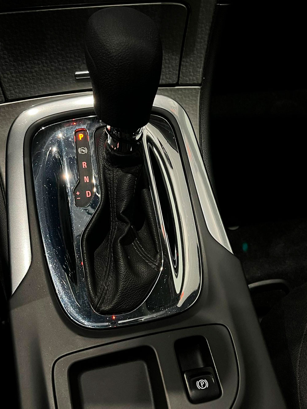 OPEL Insignia 1.6 CDTI Selective Auto | Select Área OPEL Insignia 1.6 CDTI Selective Auto | Select Área