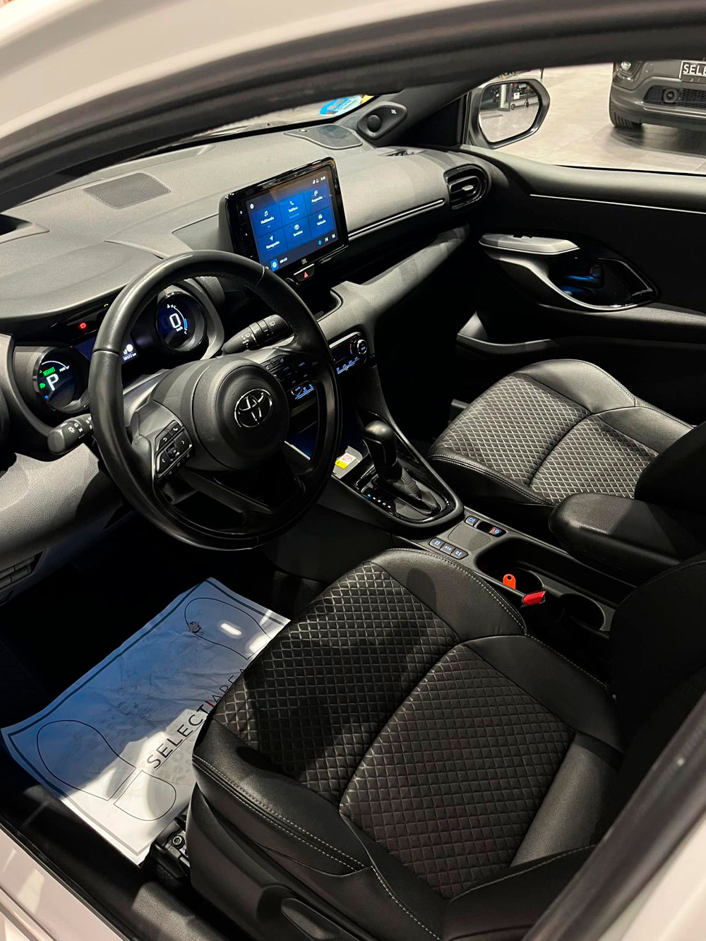 TOYOTA Yaris 1.5 120H Style Plus | Select Área TOYOTA Yaris 1.5 120H Style Plus | Select Área