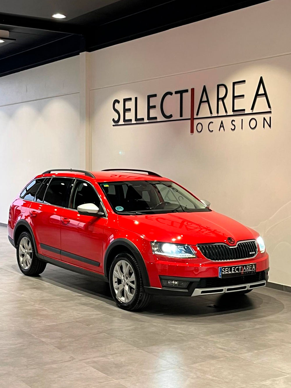SKODA Scout 2.0 TDI CR DSG 4×4 | Select Área