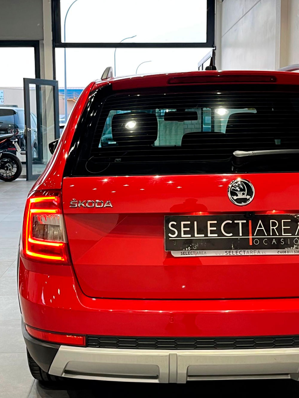 SKODA Scout 2.0 TDI CR DSG 4×4 | Select Área