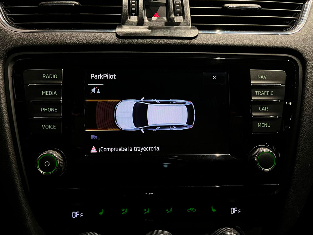 SKODA Scout 2.0 TDI CR DSG 4×4 | Select Área