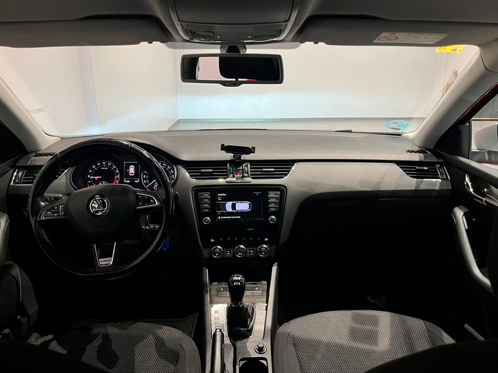 SKODA Scout 2.0 TDI CR DSG 4×4 | Select Área