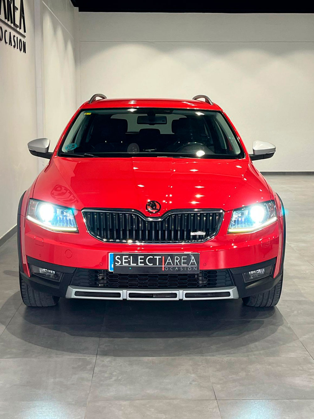 SKODA Scout 2.0 TDI CR DSG 4×4 | Select Área