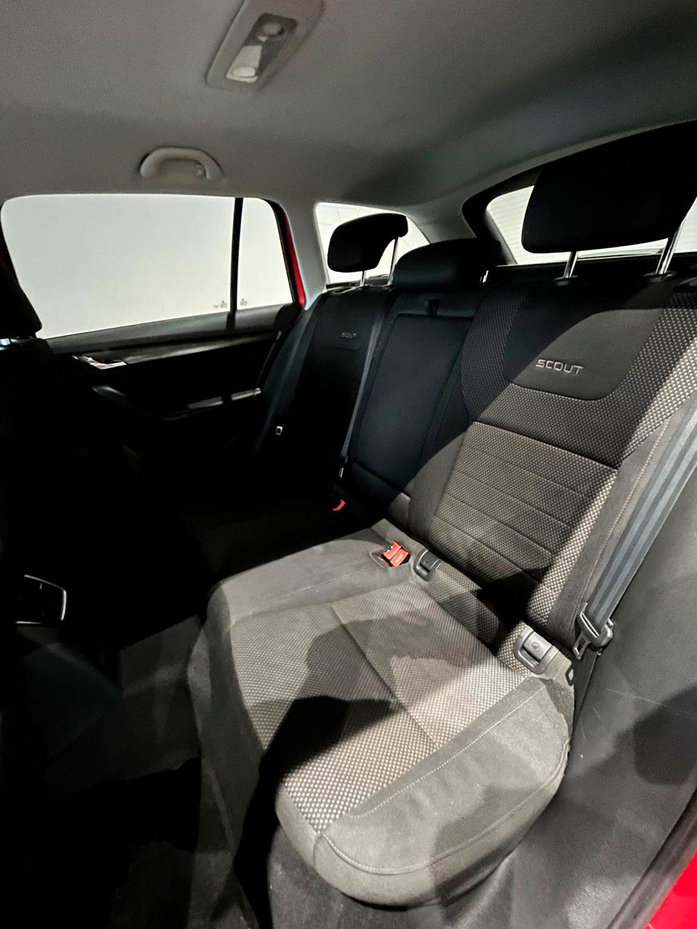 SKODA Scout 2.0 TDI CR DSG 4×4 | Select Área