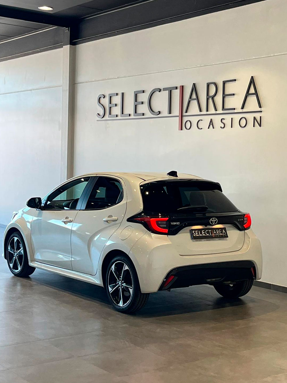 TOYOTA Yaris 1.5 120H Style | Select Área