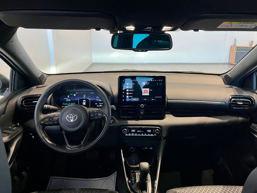 TOYOTA Yaris 1.5 120H Style | Select Área