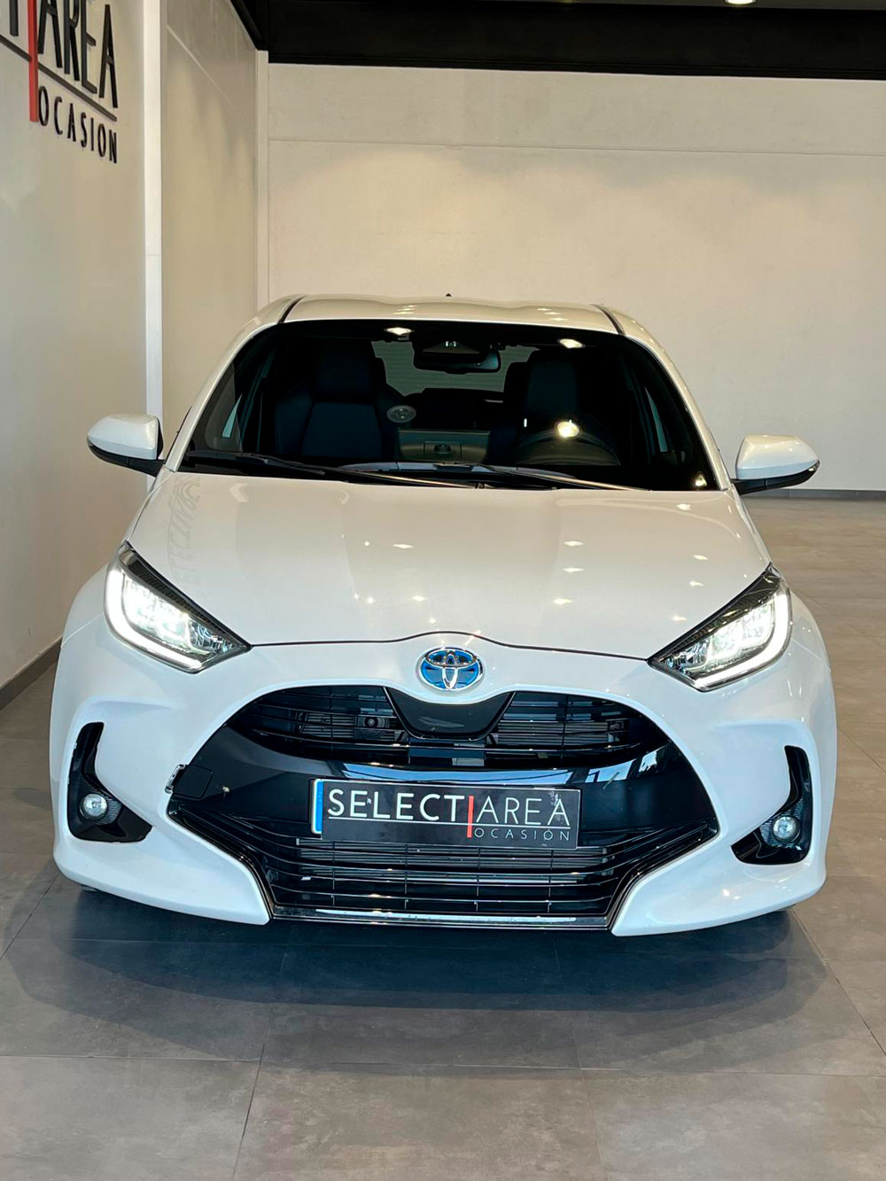 TOYOTA Yaris 1.5 120H Style | Select Área