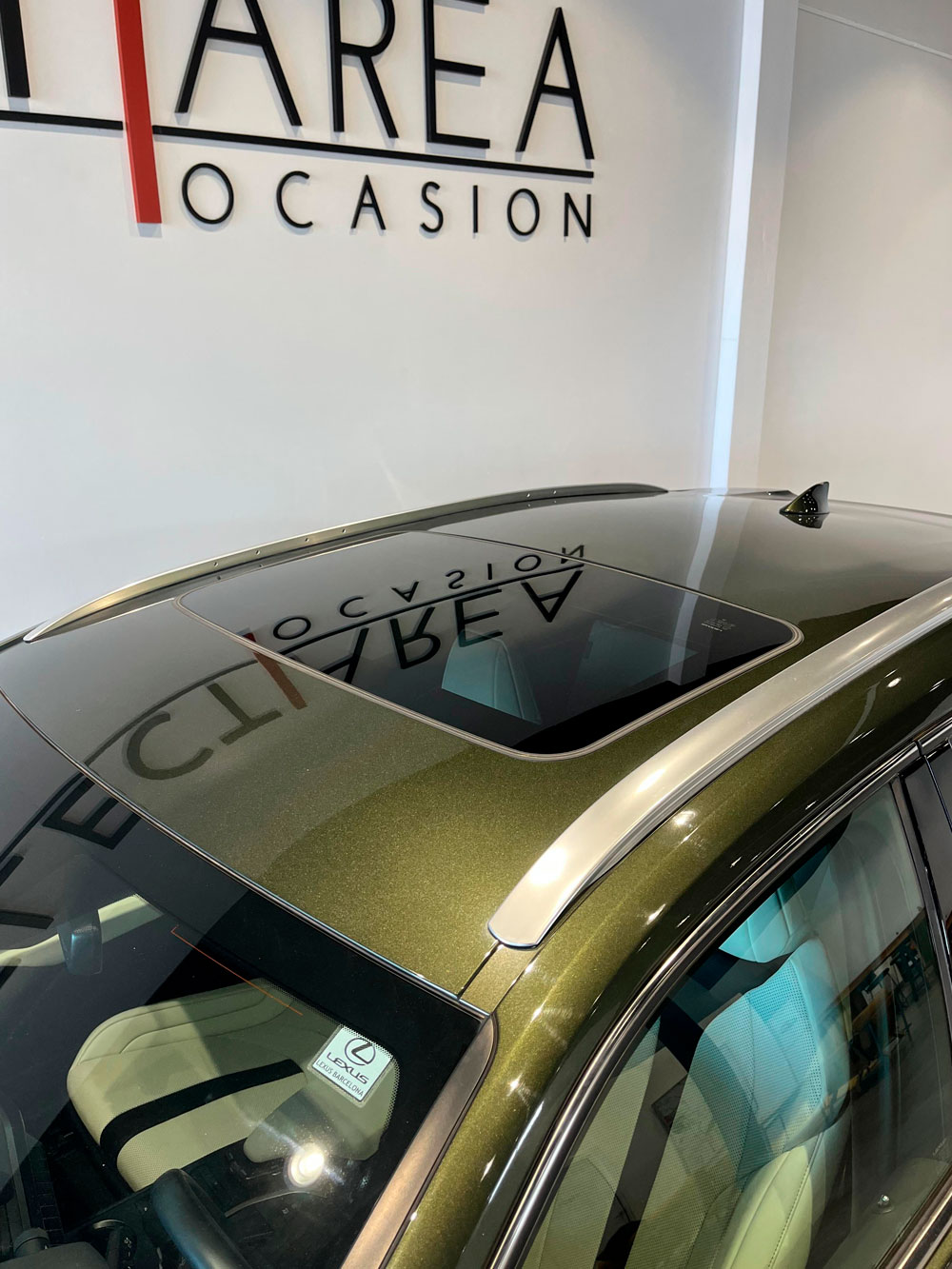 LEXUS UX 2.0 250h F Sport Cuero 4WD | Select Área
