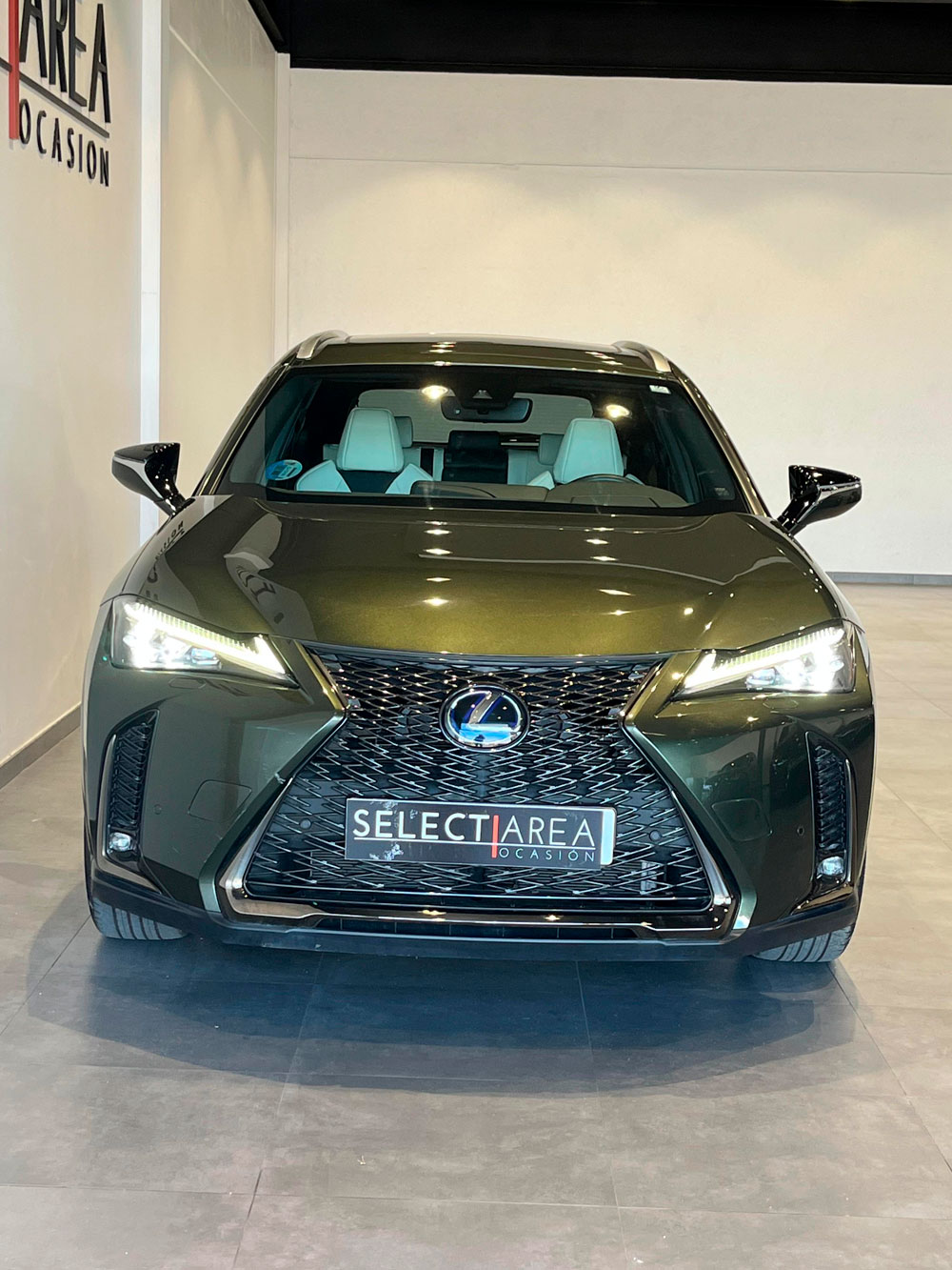 LEXUS UX 2.0 250h F Sport Cuero 4WD | Select Área